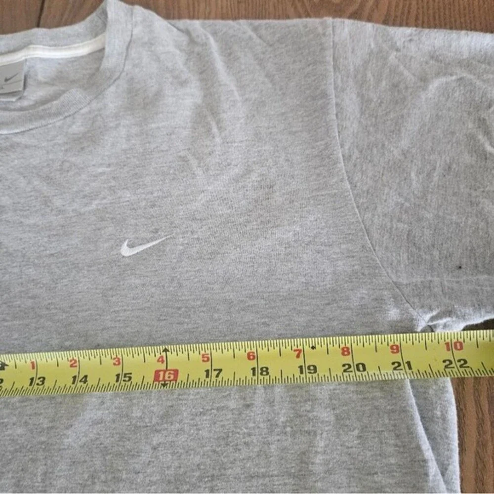 Nike Gray Men's XL Cotton T-Shirt - Classic‎ Athletic Fit Everyday Logo Tee